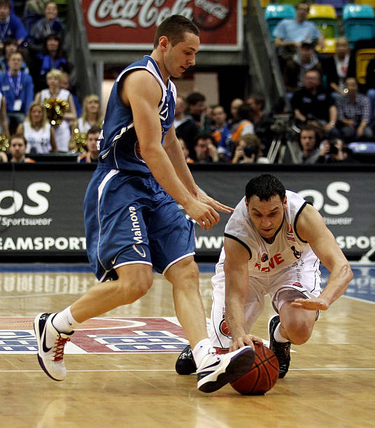 将比分扩大 将比分扩大